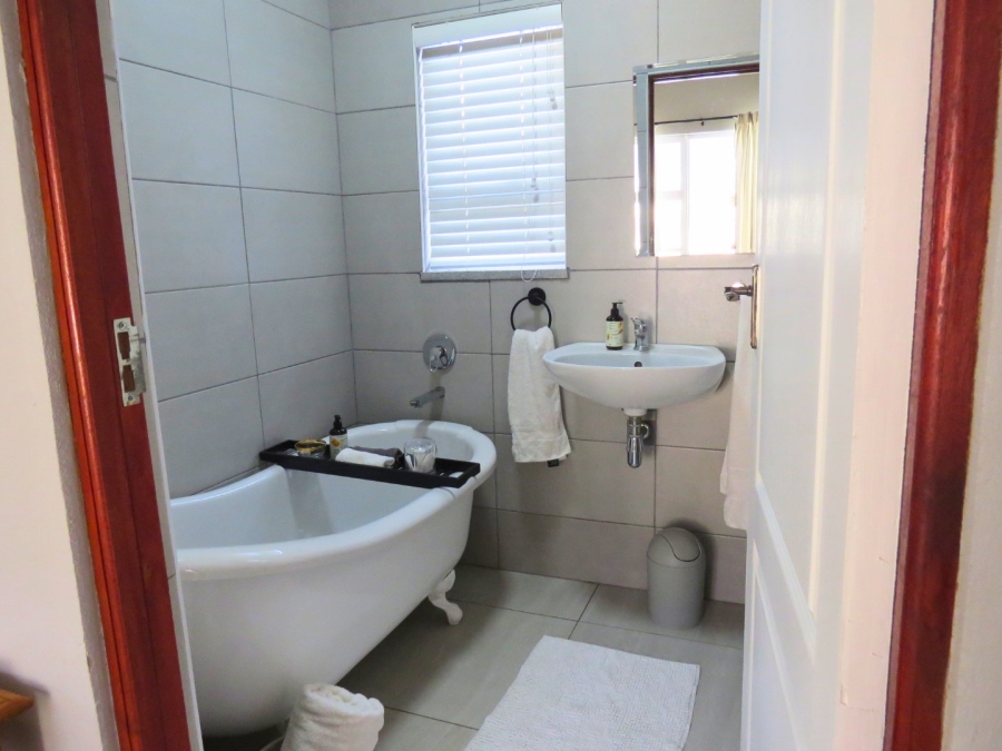 5 Bedroom Property for Sale in Dan Pienaar Free State